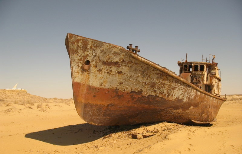 Illustration for article titled Ghostly Ship Graveyards from Around the World